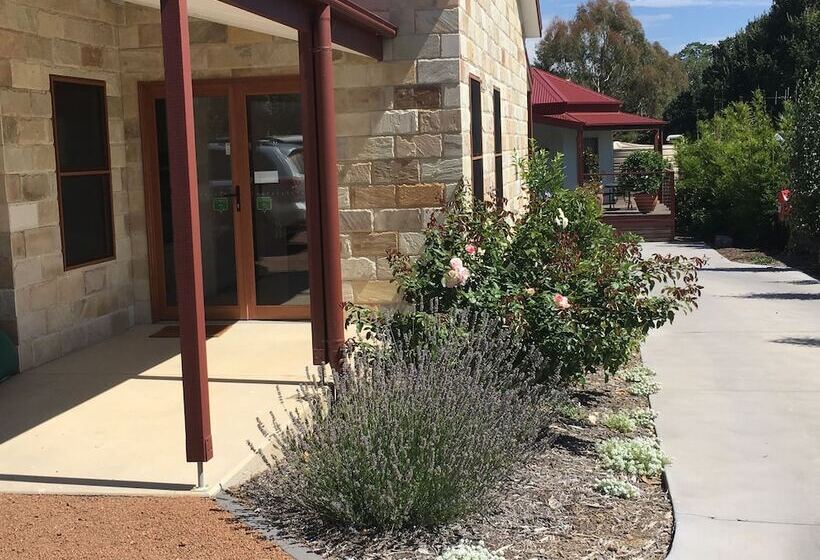 פנסיון The Nest At Gundaroo