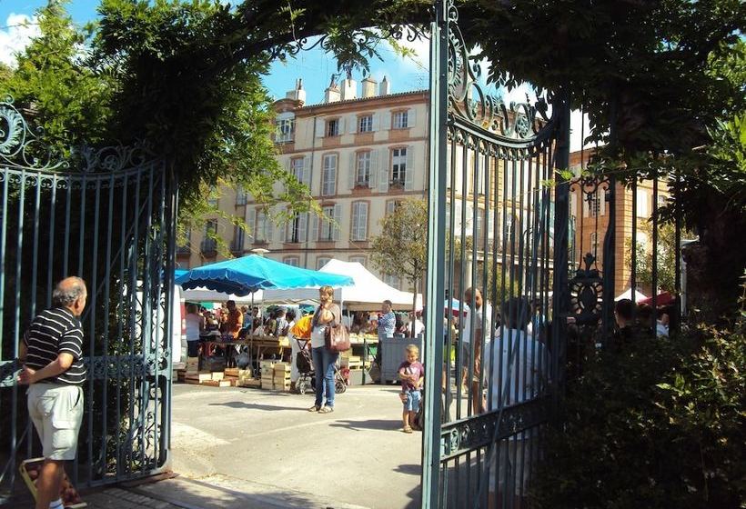 Quaint Cottage In Teillet With Valley View