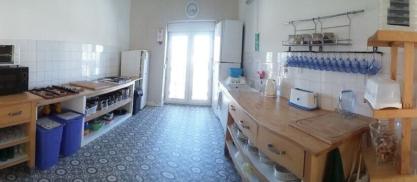 Sidsmums Travellers Retreat   Hostel