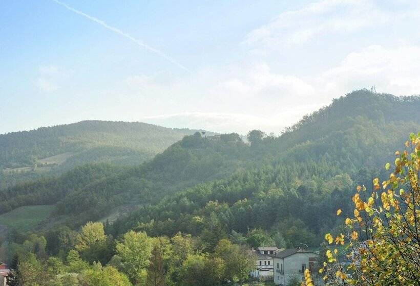 Stone Cottage In Marche With Swimming Pool