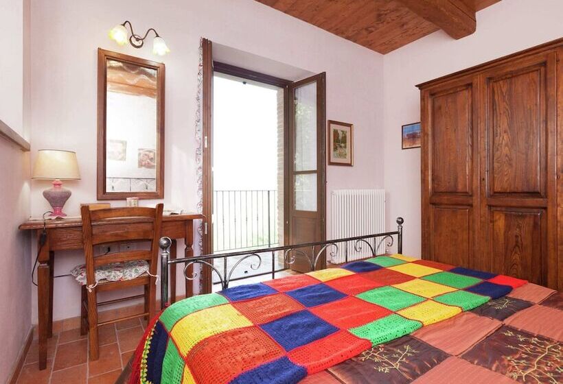 Stone Cottage In Marche With Swimming Pool