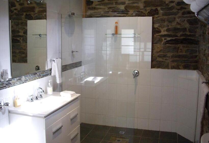 1860 Wine Country Cottages