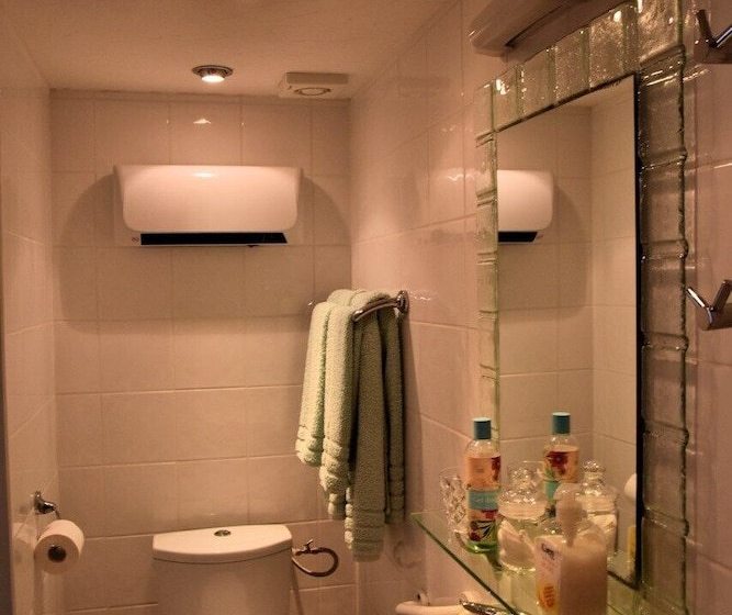 Aux Prés Du Berry Bed & Breakfast