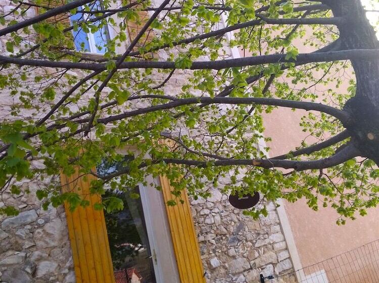 ベッドアンドブレックファースト Chambre D Hôtes Face Au Lavoir