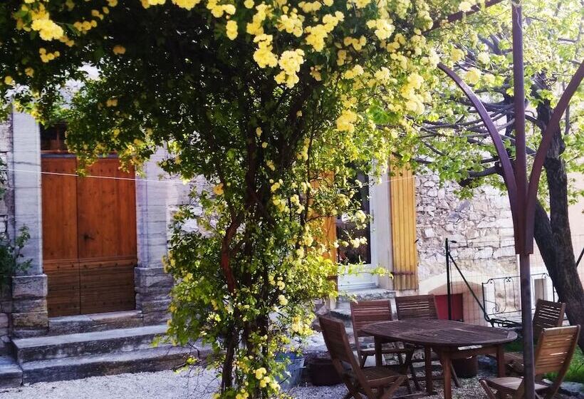 ベッドアンドブレックファースト Chambre D Hôtes Face Au Lavoir