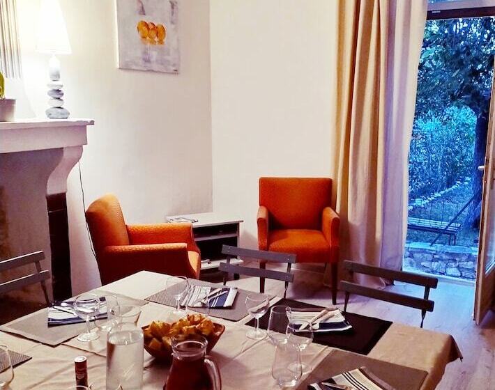 住宿加早餐  Chambre D Hôtes Face Au Lavoir