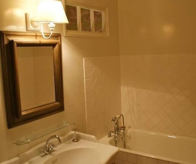 مبيت وإفطار Chambres D Hôtes Logis De La Juquaise