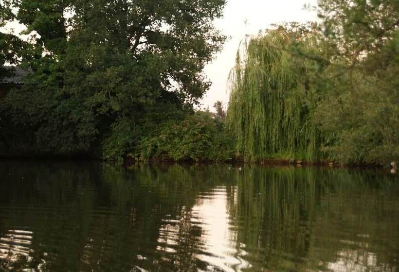 مبيت وإفطار Chambres D Hôtes Logis De La Juquaise