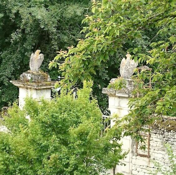 Bed and Breakfast Domaine De Bourgville