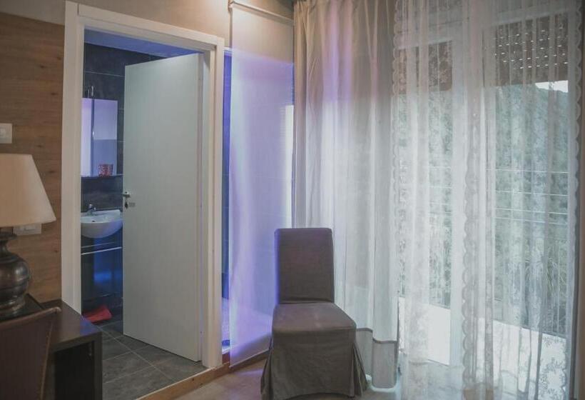 مبيت وإفطار Il Perale