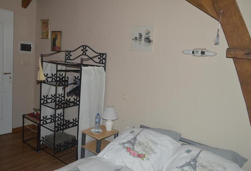 مبيت وإفطار La Gentilhommière Du Château De Ragnies