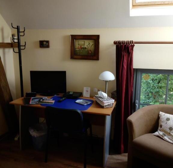 مبيت وإفطار La Gentilhommière Du Château De Ragnies