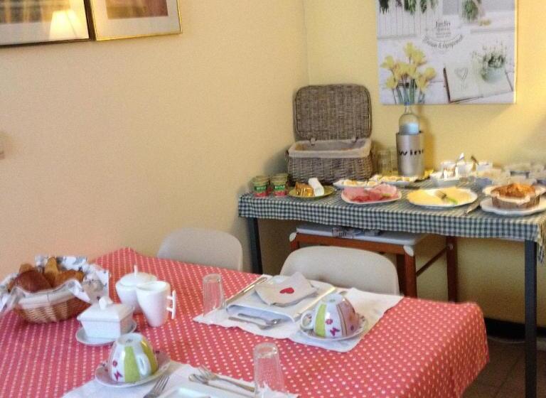 مبيت وإفطار La Gentilhommière Du Château De Ragnies