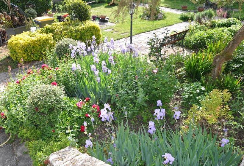 住宿加早餐  La Maison Du Prince De Condé