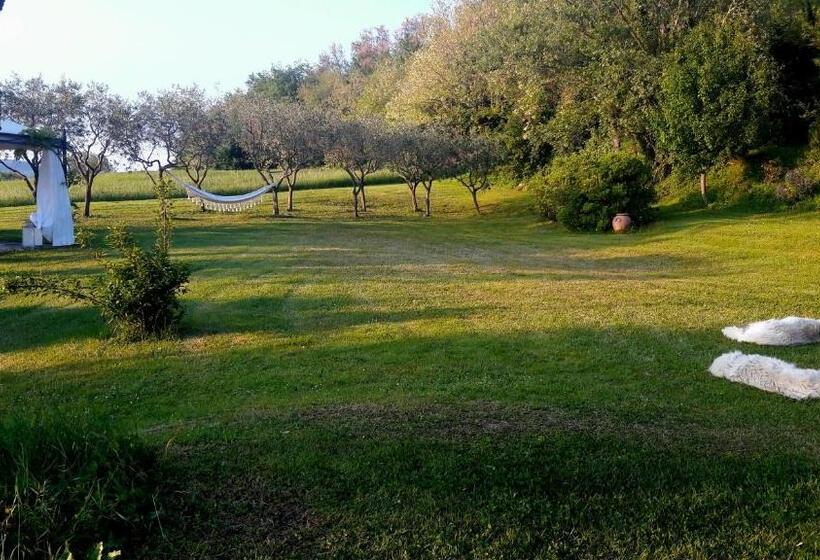 ベッドアンドブレックファースト Le Bumbarelle