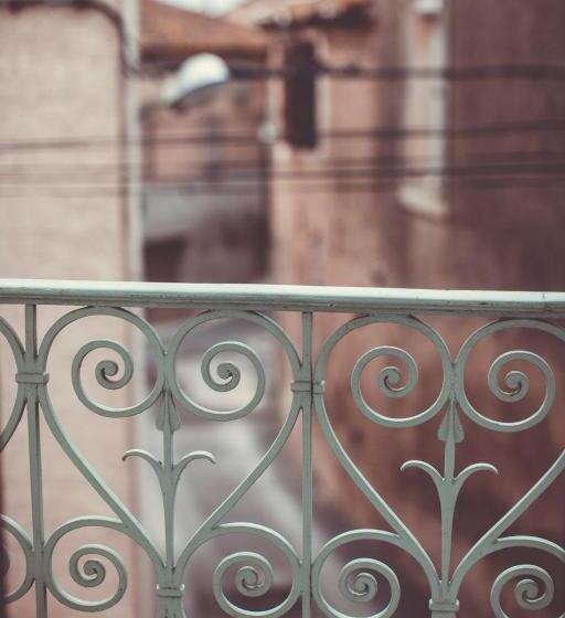 مبيت وإفطار O Palmier Caché