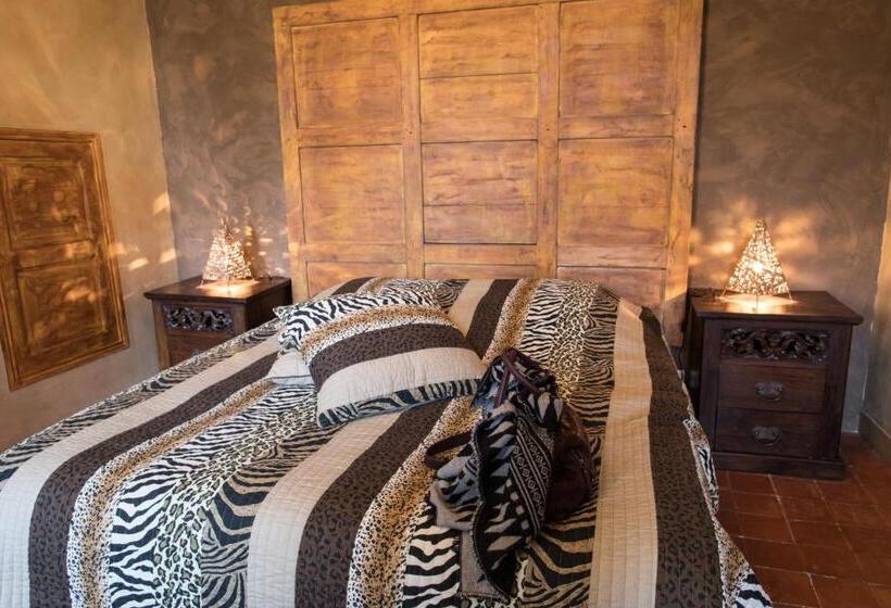 مبيت وإفطار O Palmier Caché