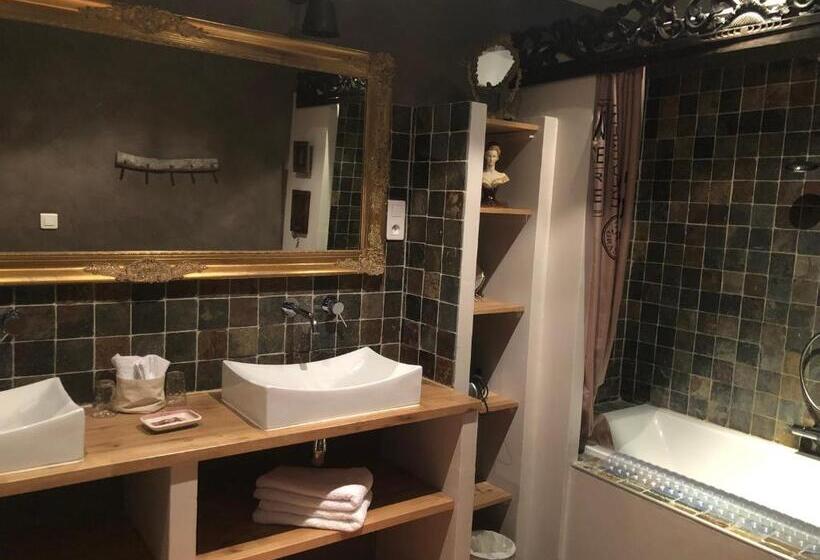 مبيت وإفطار O Palmier Caché