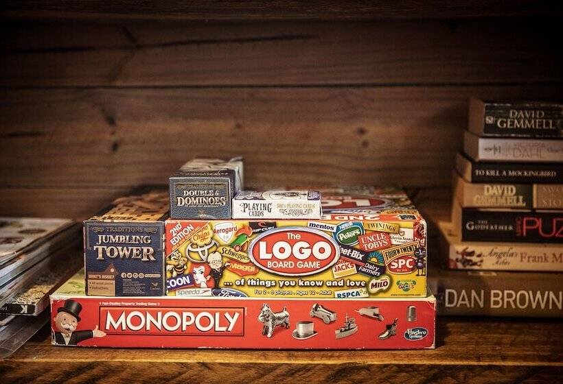 Carawirry Forest Escape