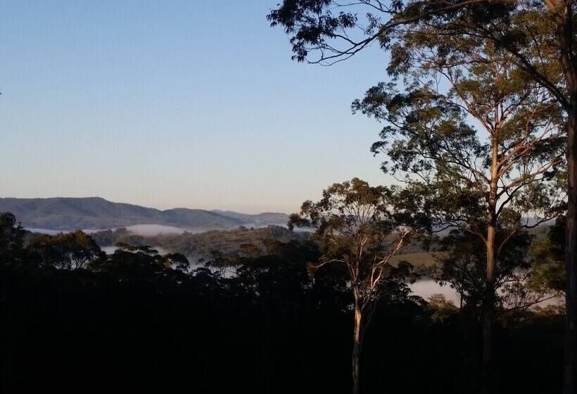 Carawirry Forest Escape