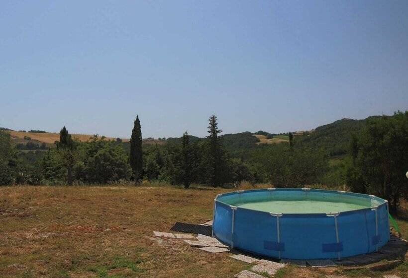 Elegant Cottage In Tuscany With Lake View And Private Garden