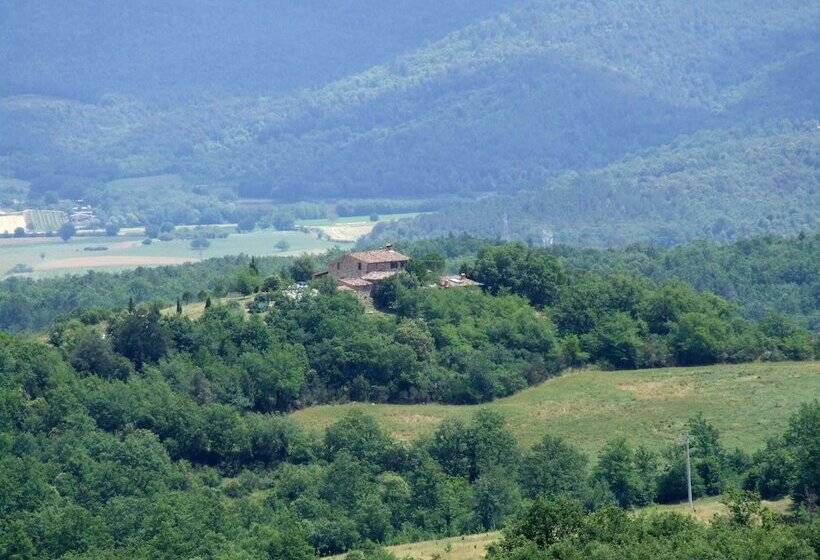 Elegant Cottage In Tuscany With Lake View And Private Garden