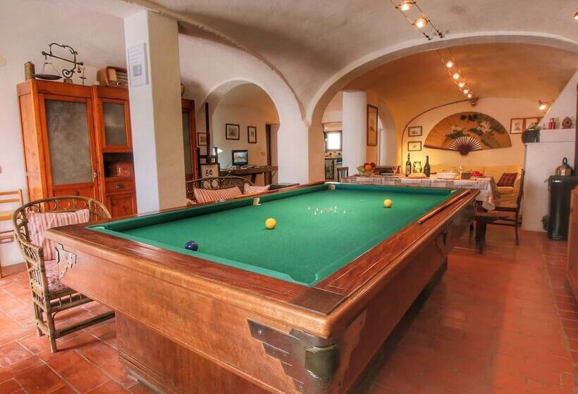 Elegant Cottage In Tuscany With Lake View And Private Garden