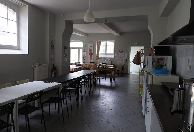 Fontaineblhostel