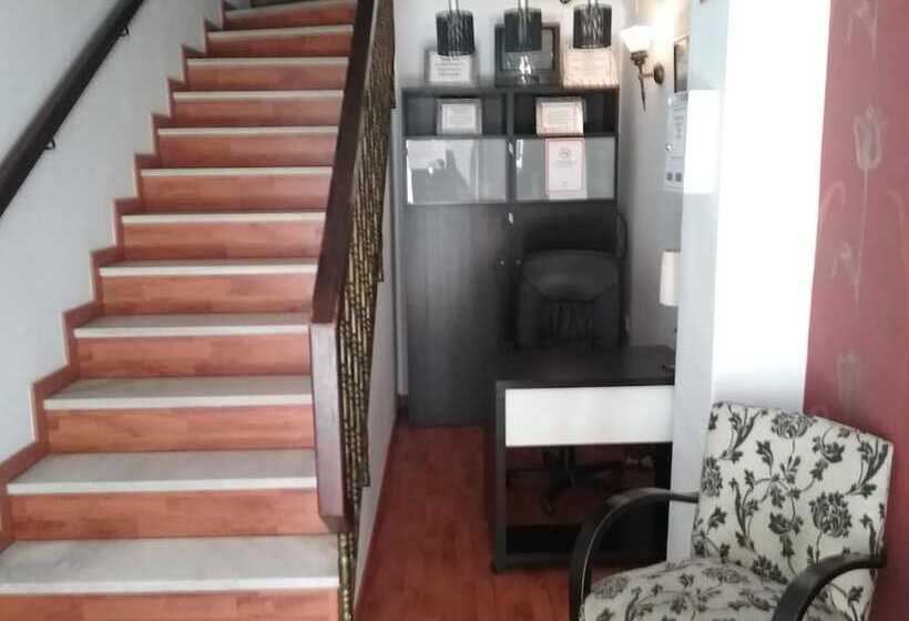 Hostal Cabrera