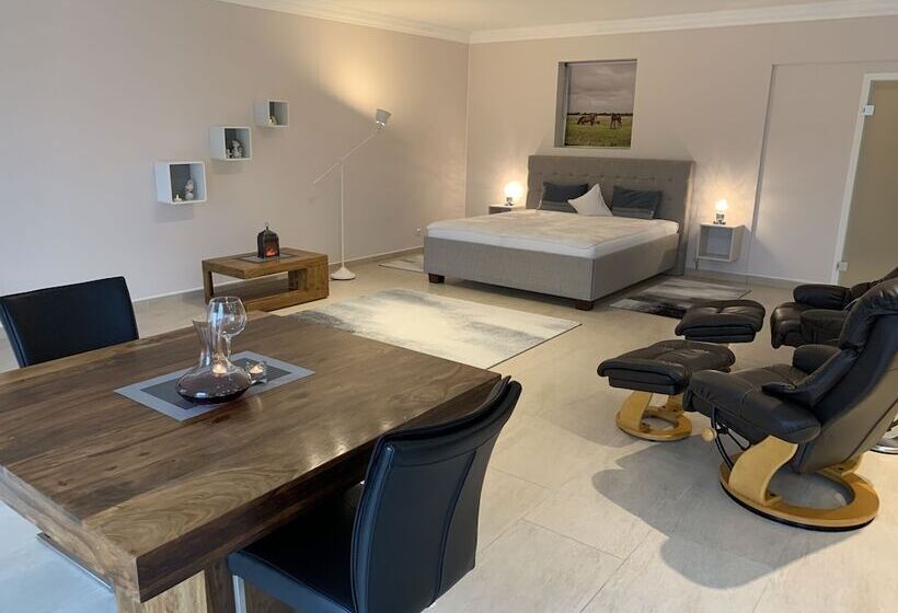 Отель Apartment Ahsbahs Suite Near Airport