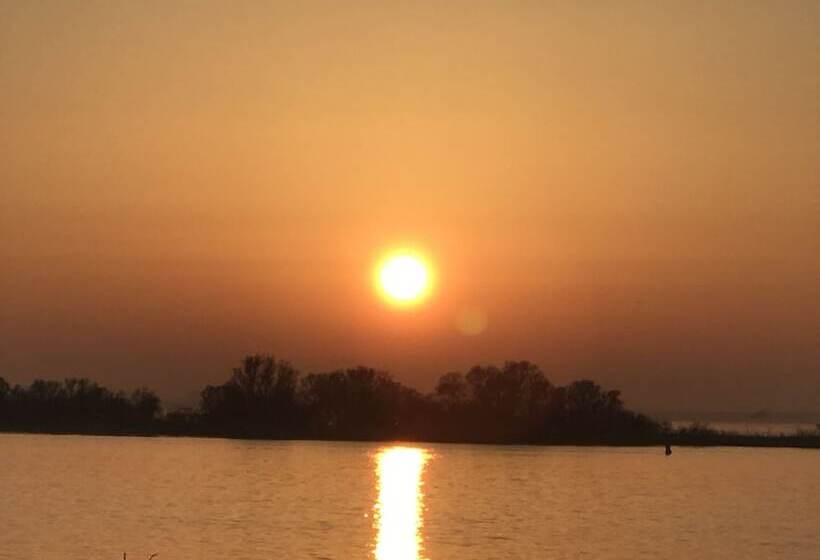 Отель Apartment Ahsbahs Suite Near Airport