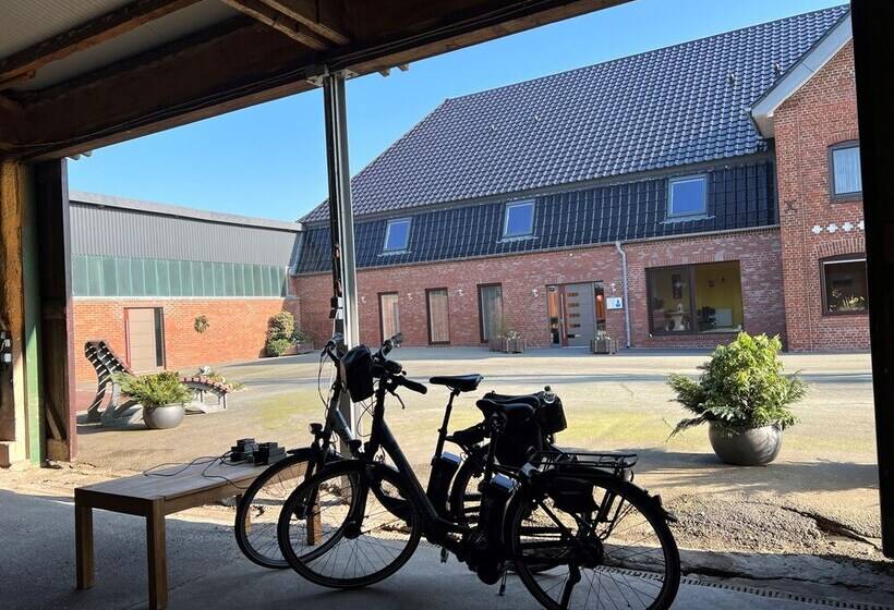 Отель Apartment Ahsbahs Suite Near Airport