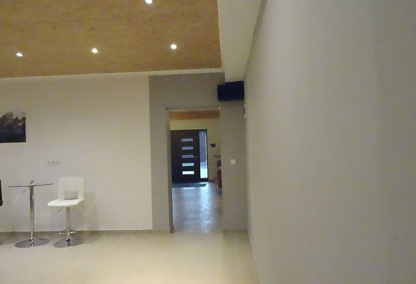 Отель Apartment Ahsbahs Suite Near Airport