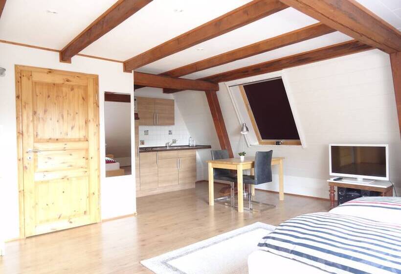 호텔 Apartment Panorama 1 Near Airport