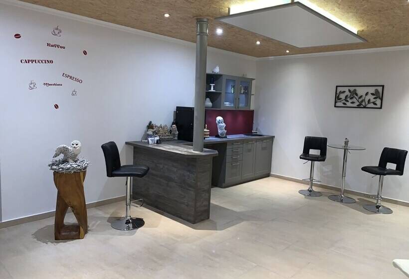 호텔 Apartment Panorama 1 Near Airport