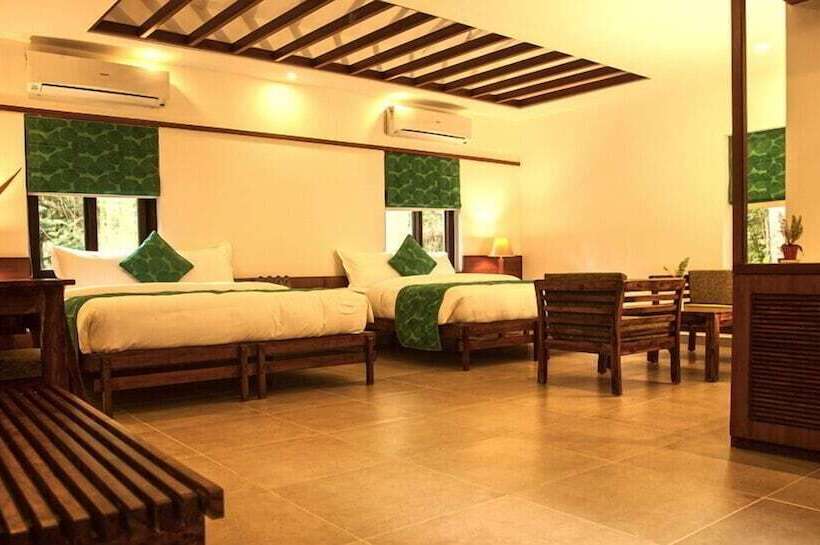 בית מלון כפרי Aranya Nivas Resort