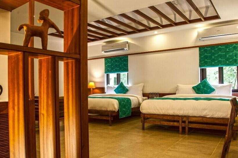 فندق Aranya Nivas Resort