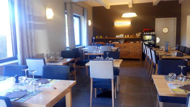 בית מלון כפרי Auberge Du Chateau De Joux