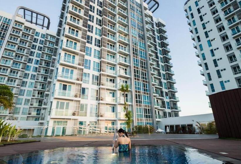 هتل C Suites At Mactan Newtown