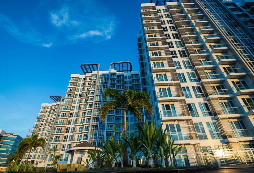 هتل C Suites At Mactan Newtown