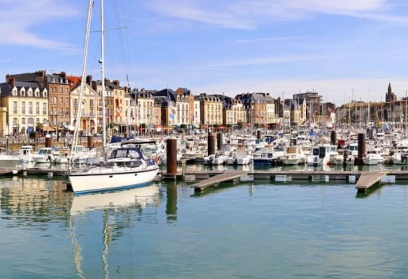 ホテル Camping Le Marqueval