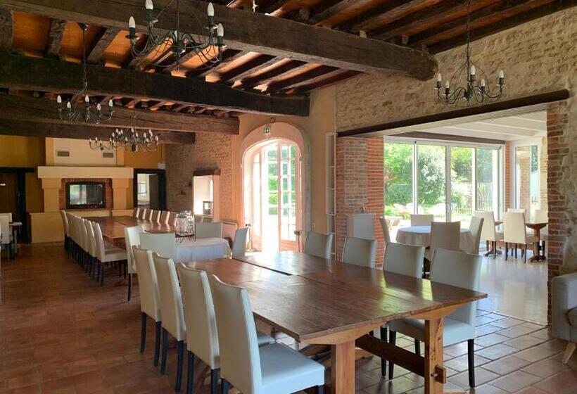 ホテル Clos De La Court D Aron