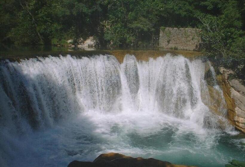 فندق Domaine De Blancardy