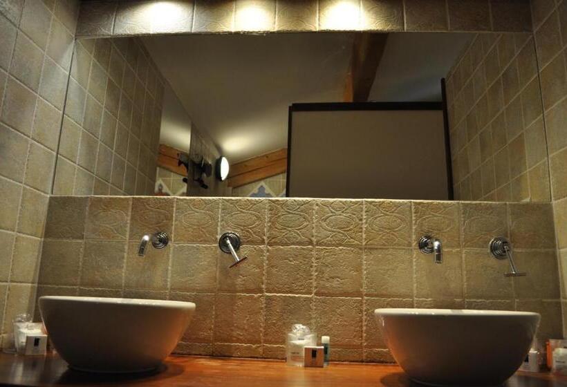 فندق Domaine De Blancardy