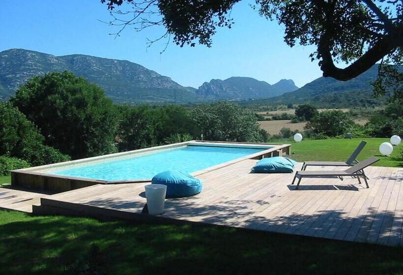 فندق Domaine De Blancardy