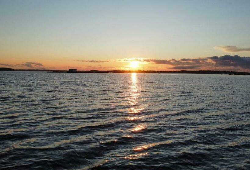 فندق Friars Bay Inn & Cottages