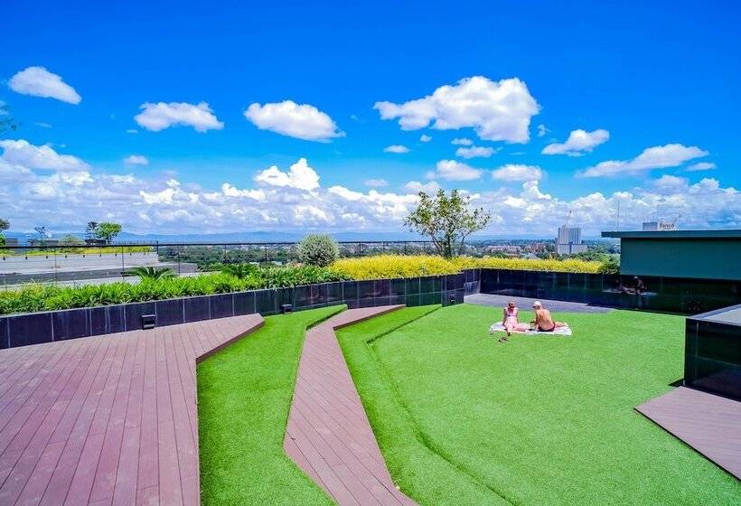 בית מלון כפרי Hic At Night Bazaar 721