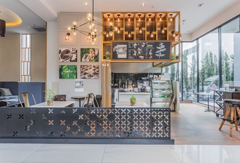 בית מלון כפרי Hic At Night Bazaar 721