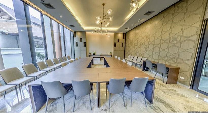 בית מלון כפרי Hic At Night Bazaar 721