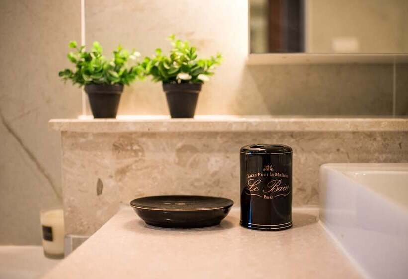 בית מלון כפרי Hic At Night Bazaar 721